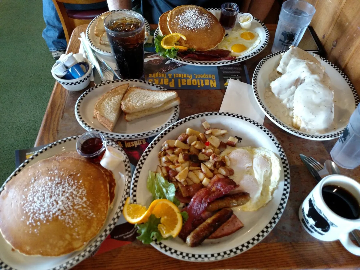 Black Bear Diner Roseville: Restaurant Food And Dining Photo
