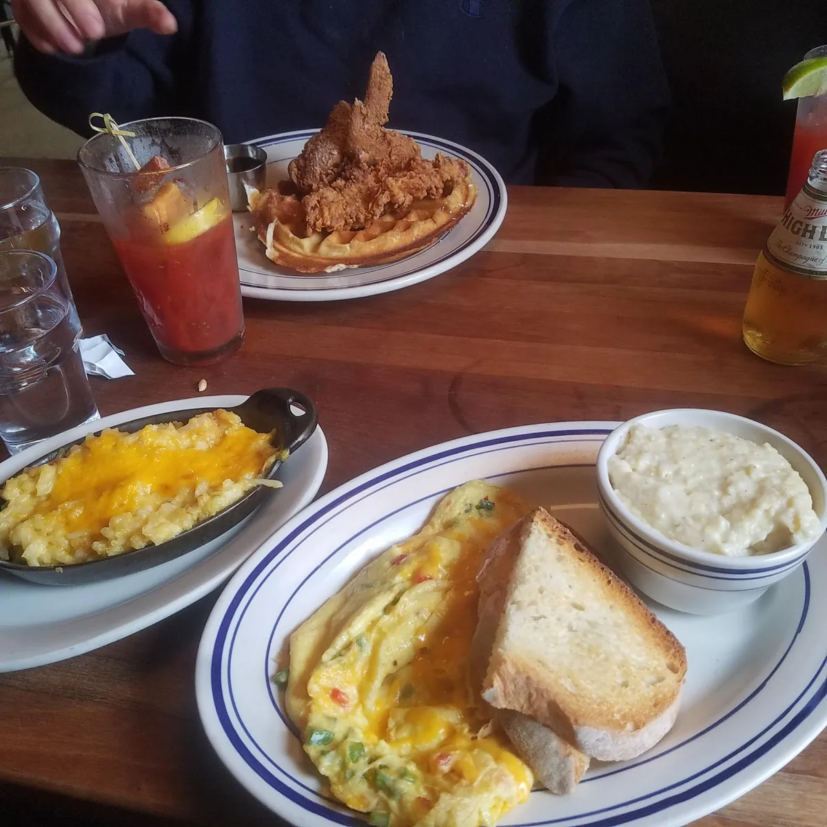 Palomino Bar: Restaurant Food And Dining Photo