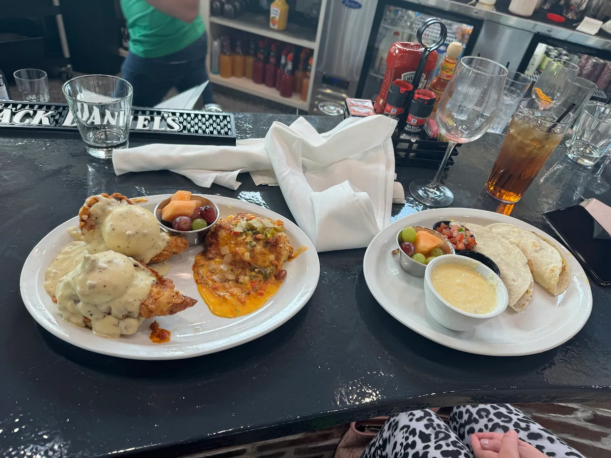 The Toasted Yolk Cafe: Restaurant Photograph