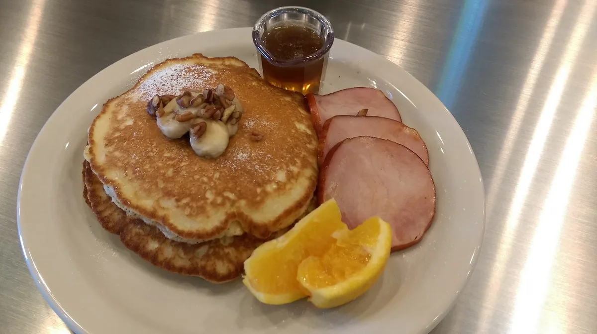 Max and Louie's New York Diner: Restaurant Photograph
