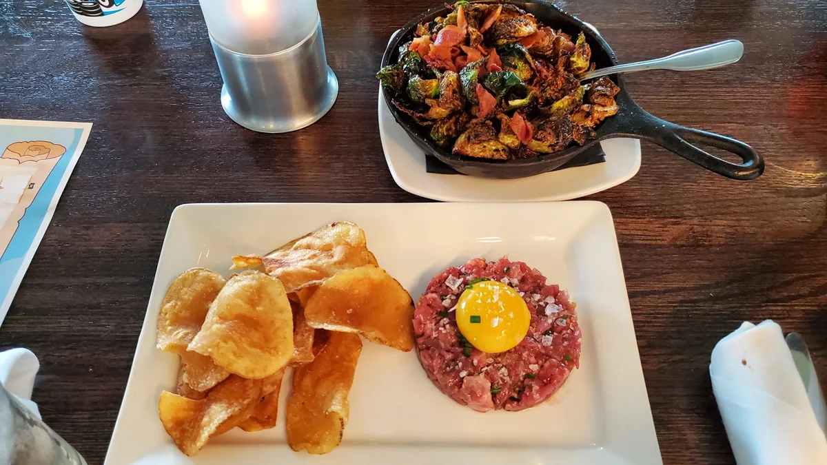 Reds at Thousand Oaks: Restaurant Food And Dining Photo