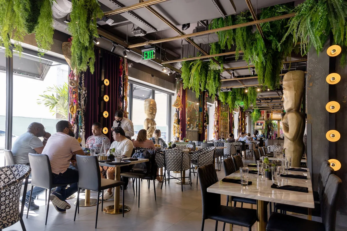 CVI.CHE 105: Restaurant Photograph