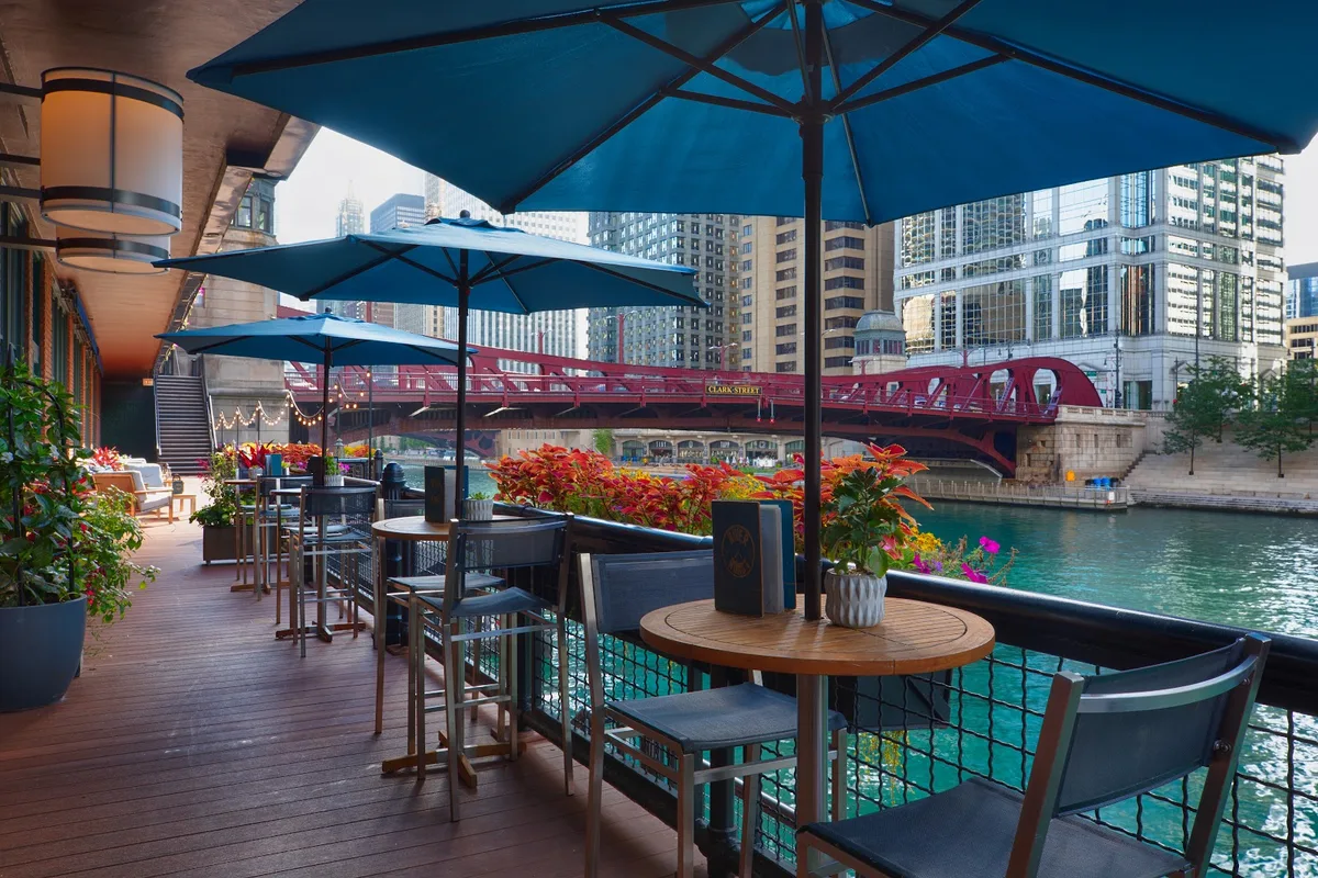 River Roast: Restaurant Photograph