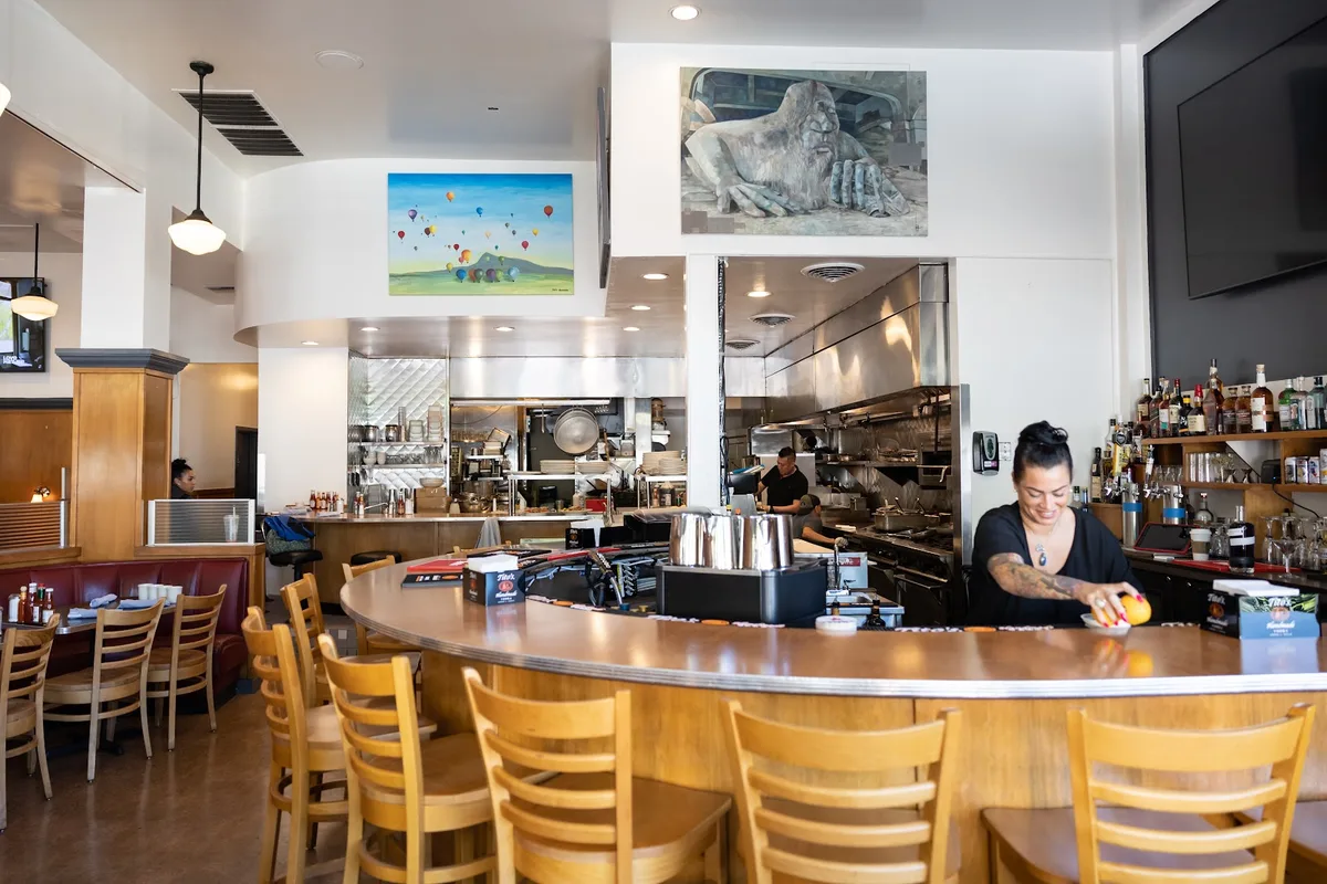 5 Spot: Restaurant Photograph