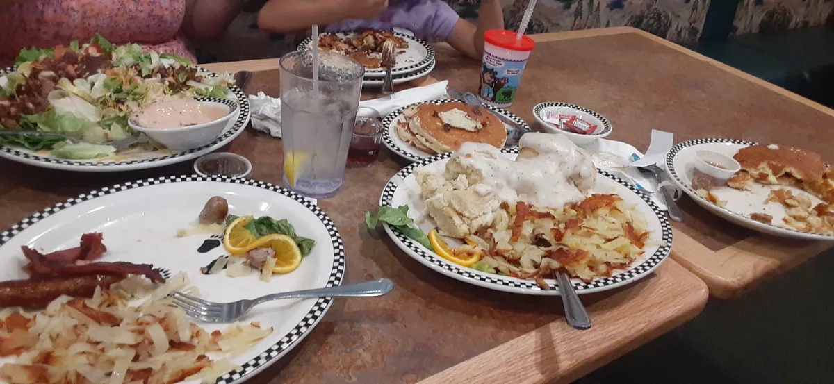 Black Bear Diner Aurora: Restaurant Food And Dining Photo
