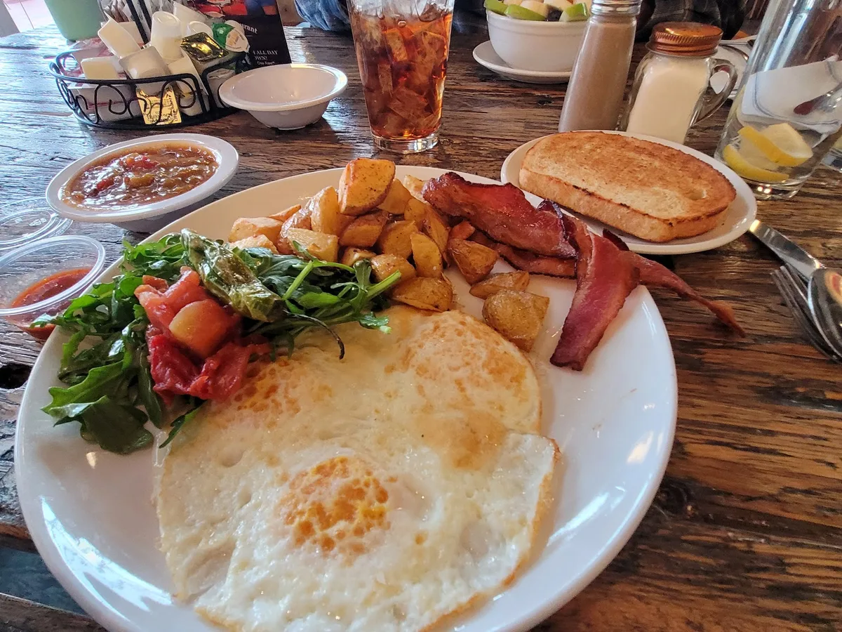 Early Bird Restaurant-Midtown: Restaurant Photograph