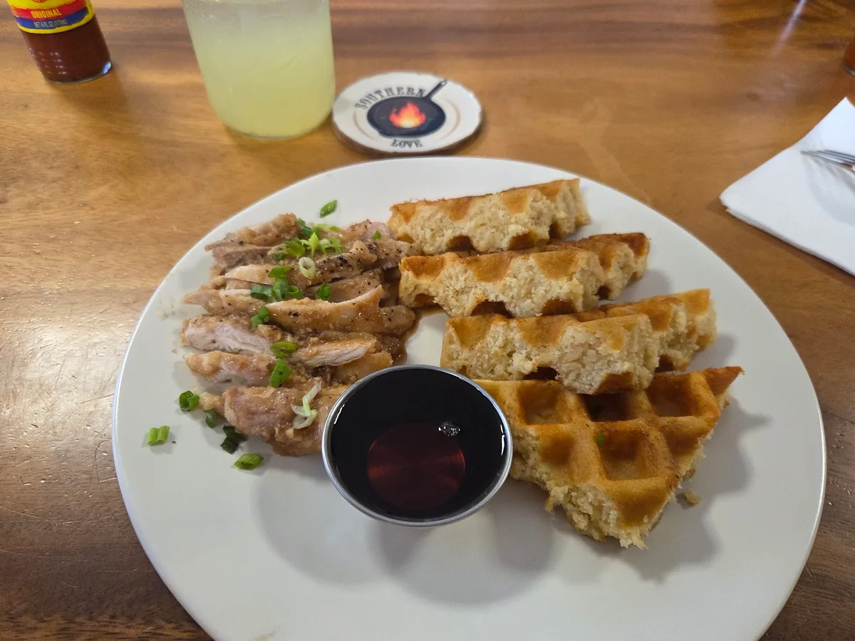 Southern Love: Restaurant Photograph