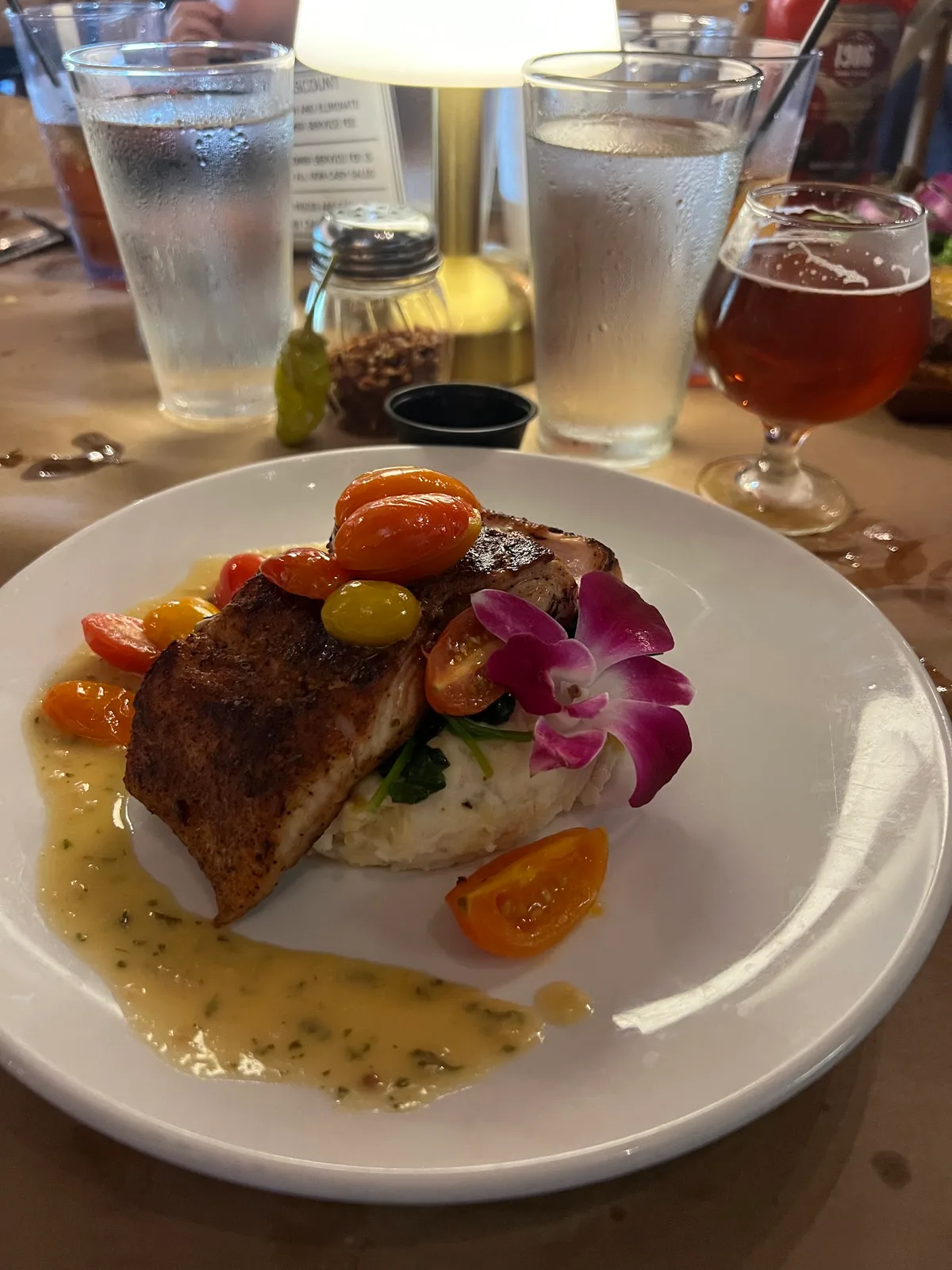 Tamara's Downtown: Restaurant Photograph