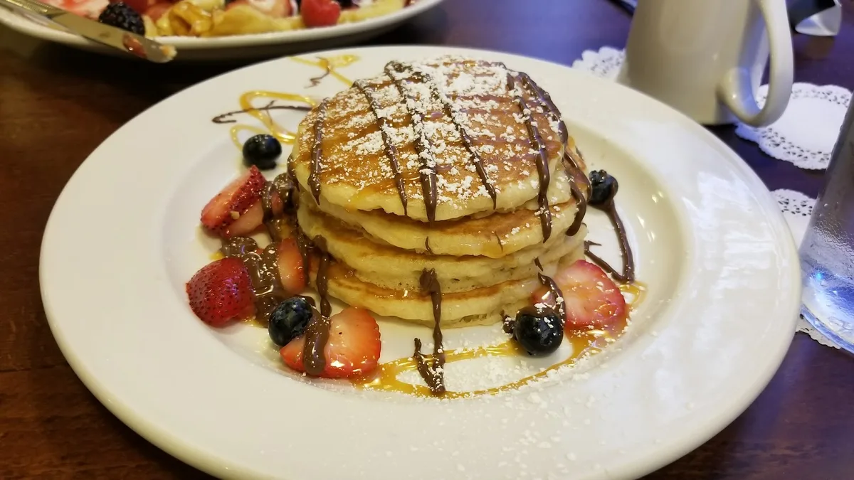 Eggsellent Cafe: Restaurant Photograph