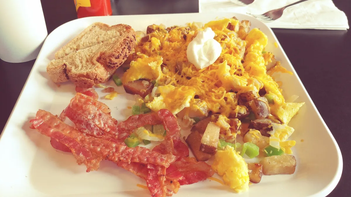 Lenise's Cafe: Restaurant Food And Dining Photo