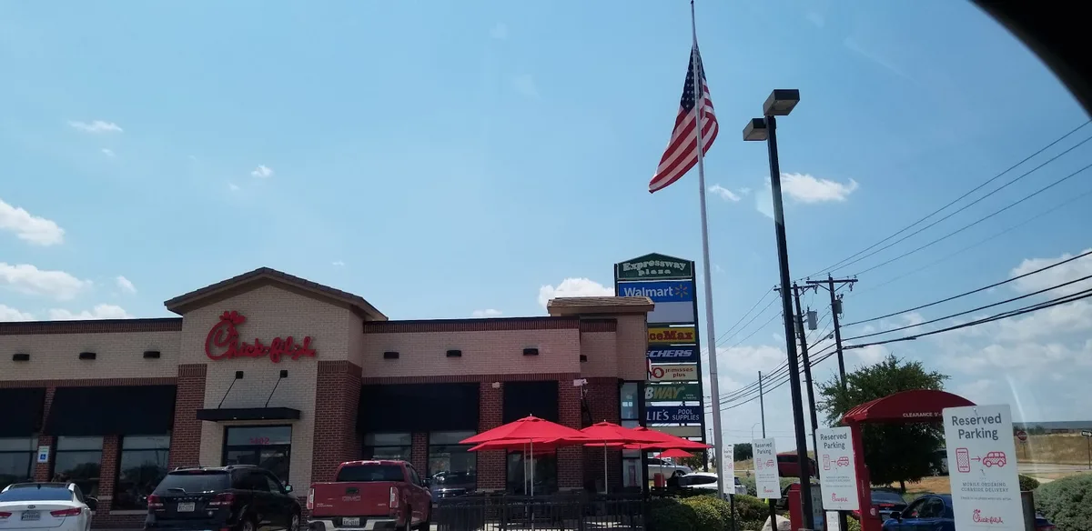 Chick-fil-A: Restaurant Photograph