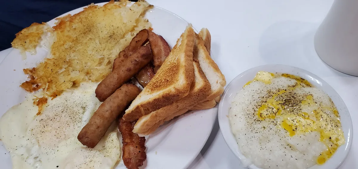 Empty Nest Cafe And Bar: Restaurant Food And Dining Photo