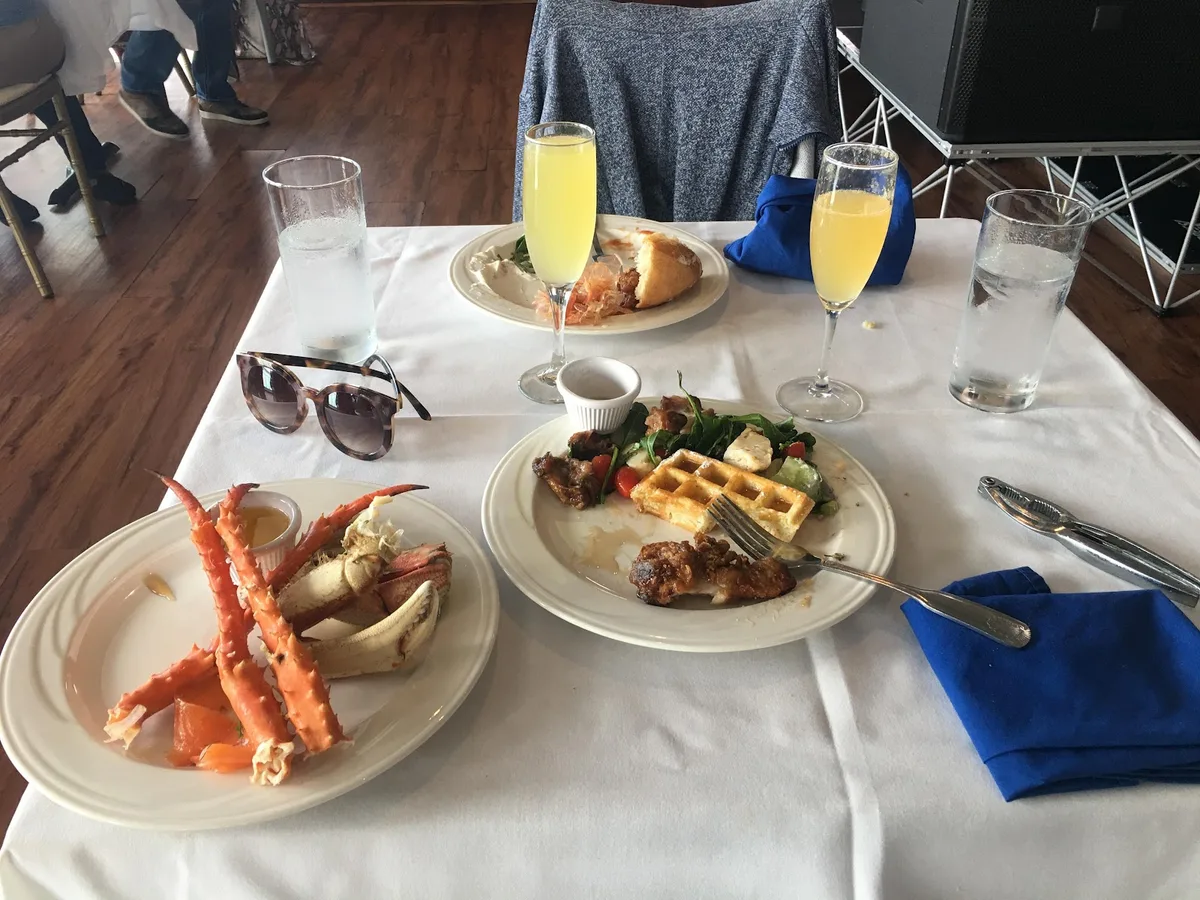 Eve's Waterfront: Restaurant Photograph