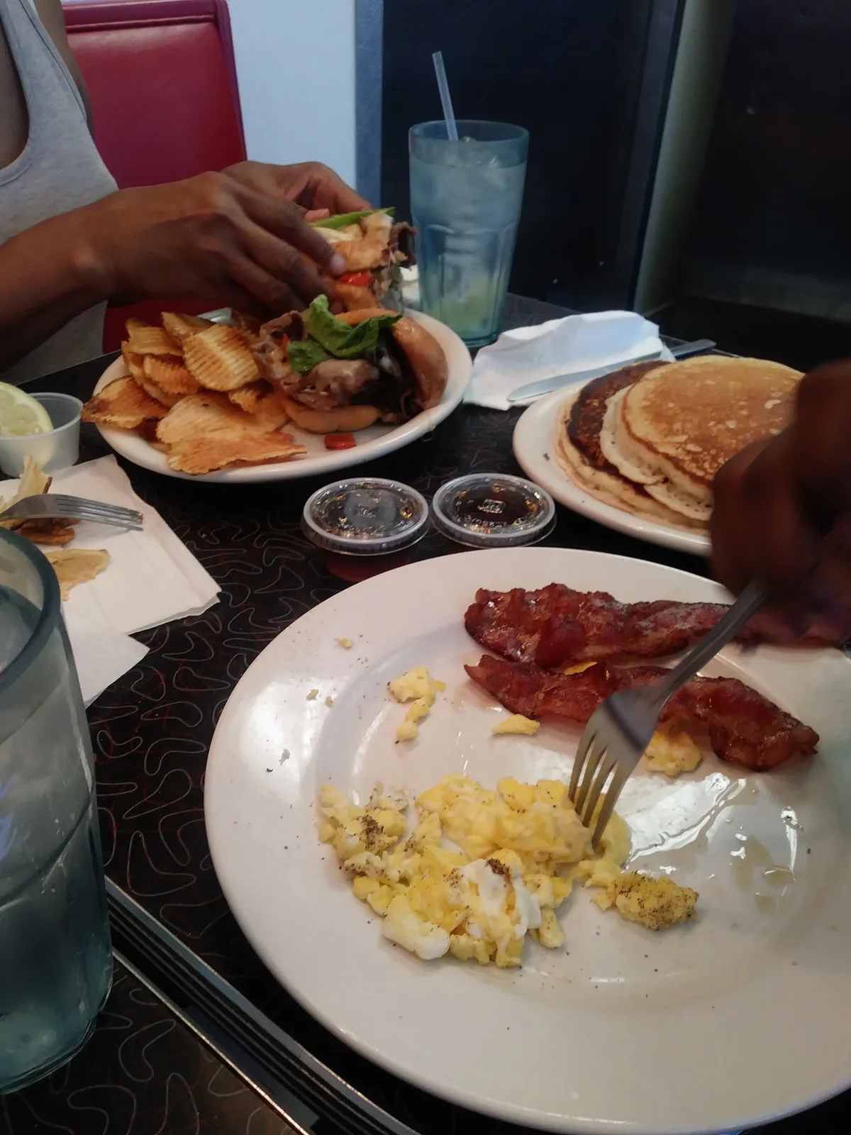 Starliner Diner: Restaurant Food And Dining Photo