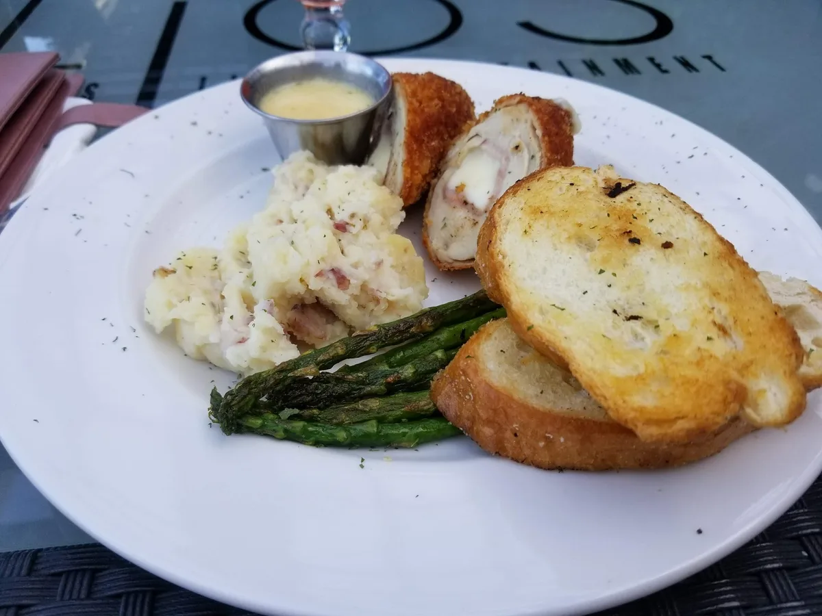 Adolios: Restaurant Food And Dining Photo