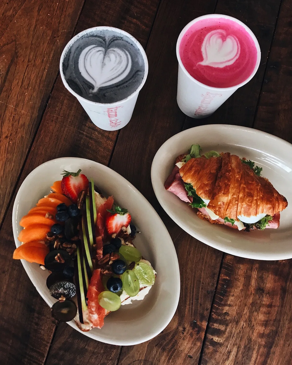 Farm : Table: Restaurant Photograph