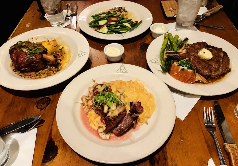 Reata Restaurant: Restaurant Photograph