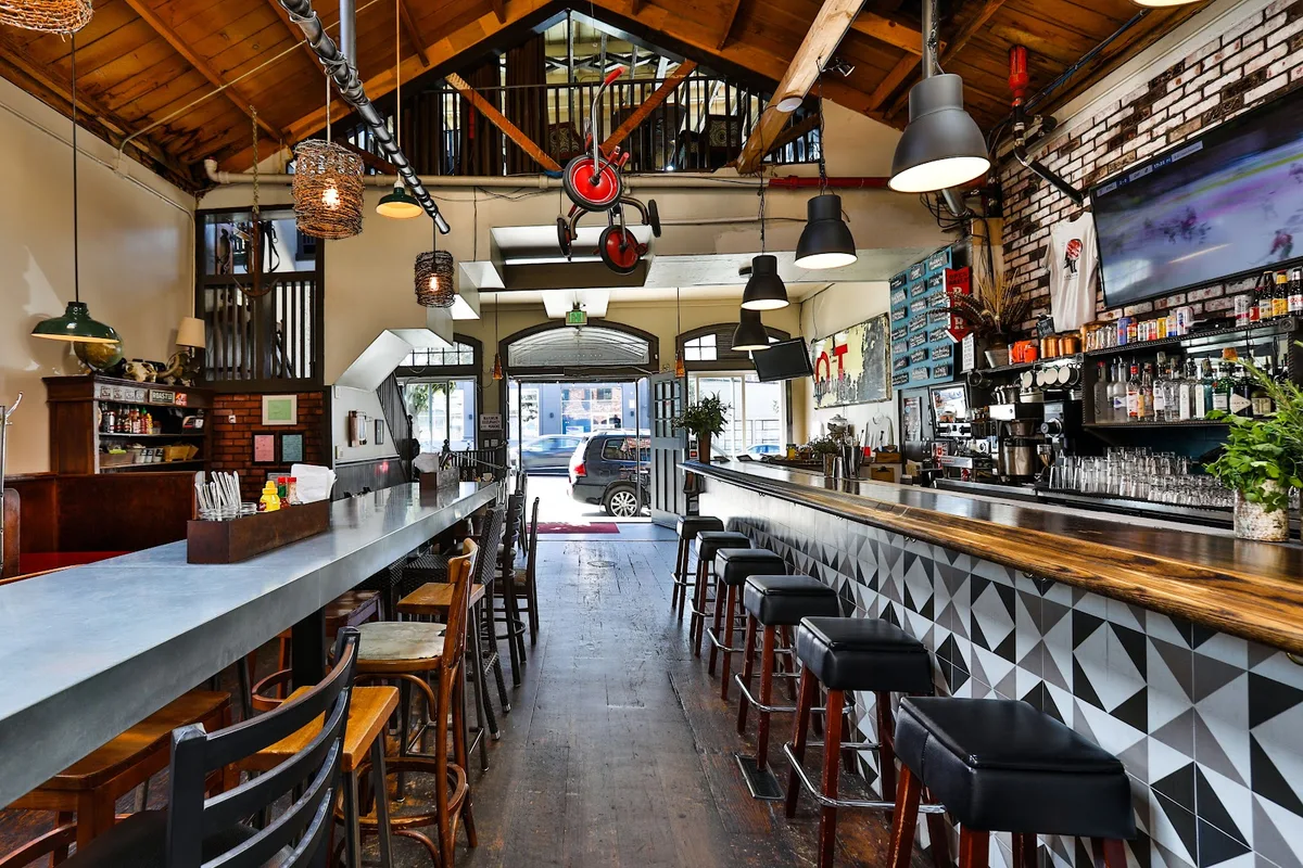 Brickhouse: Restaurant Photograph