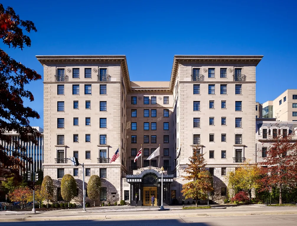 The Jefferson: Restaurant Photograph