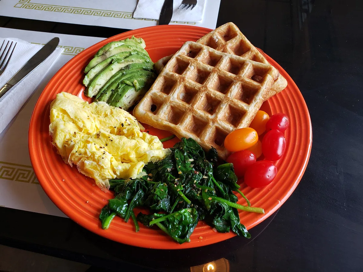 Sisters Breakfast & Lunch: Restaurant Food And Dining Photo