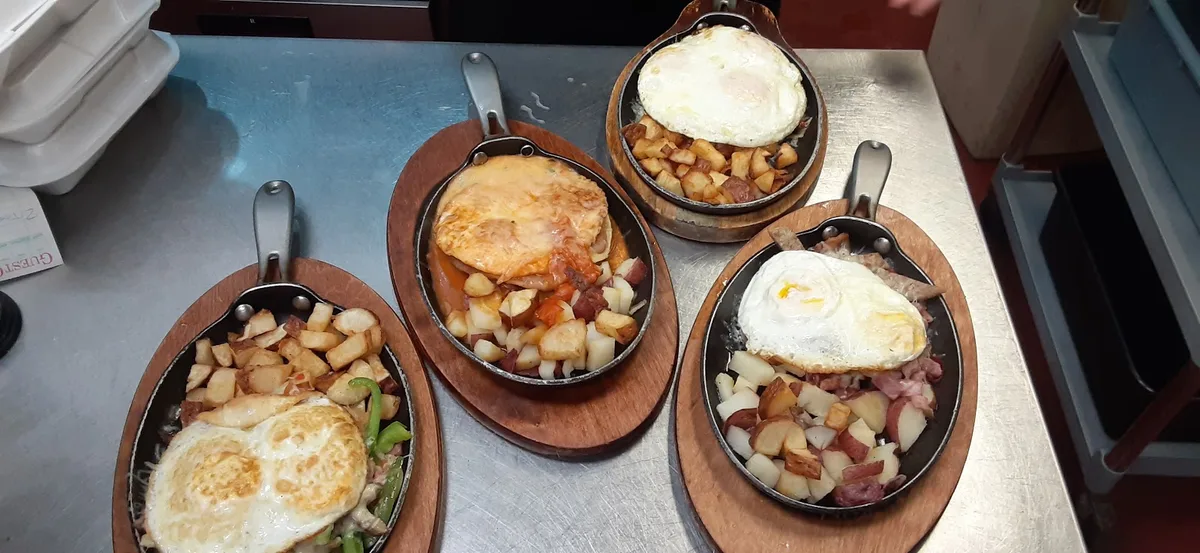 El Nopal Mexican Grill: Restaurant Food And Dining Photo