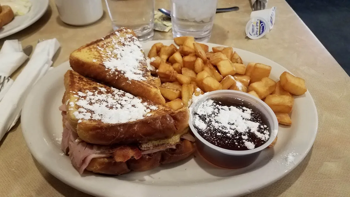 The Echo: Restaurant Food And Dining Photo