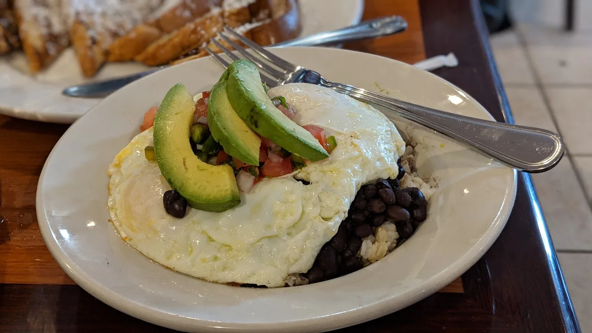 Daisy Dukes Metairie: Restaurant Food And Dining Photo