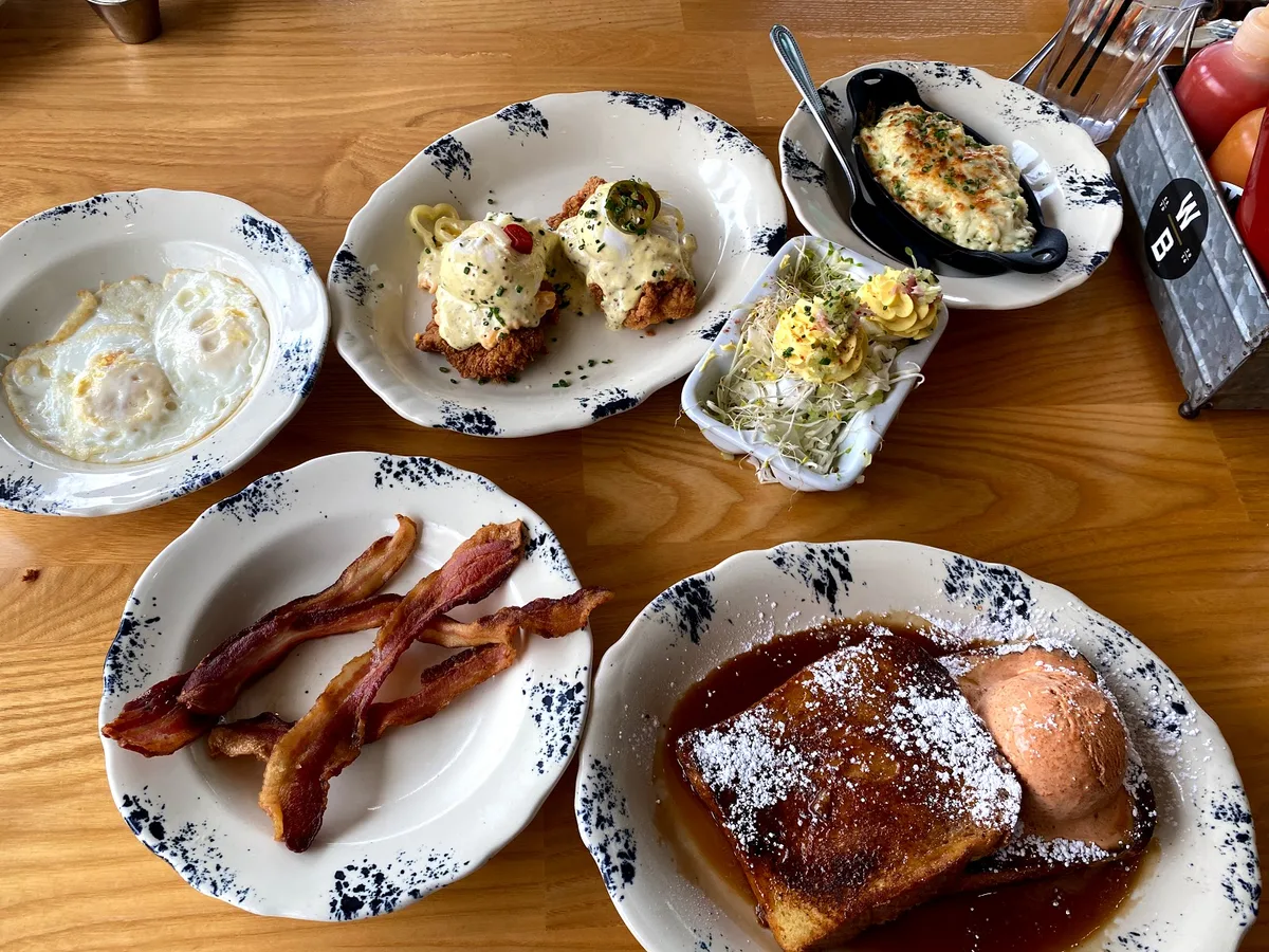 Whistle Britches - Willow Bend: Restaurant Food And Dining Photo