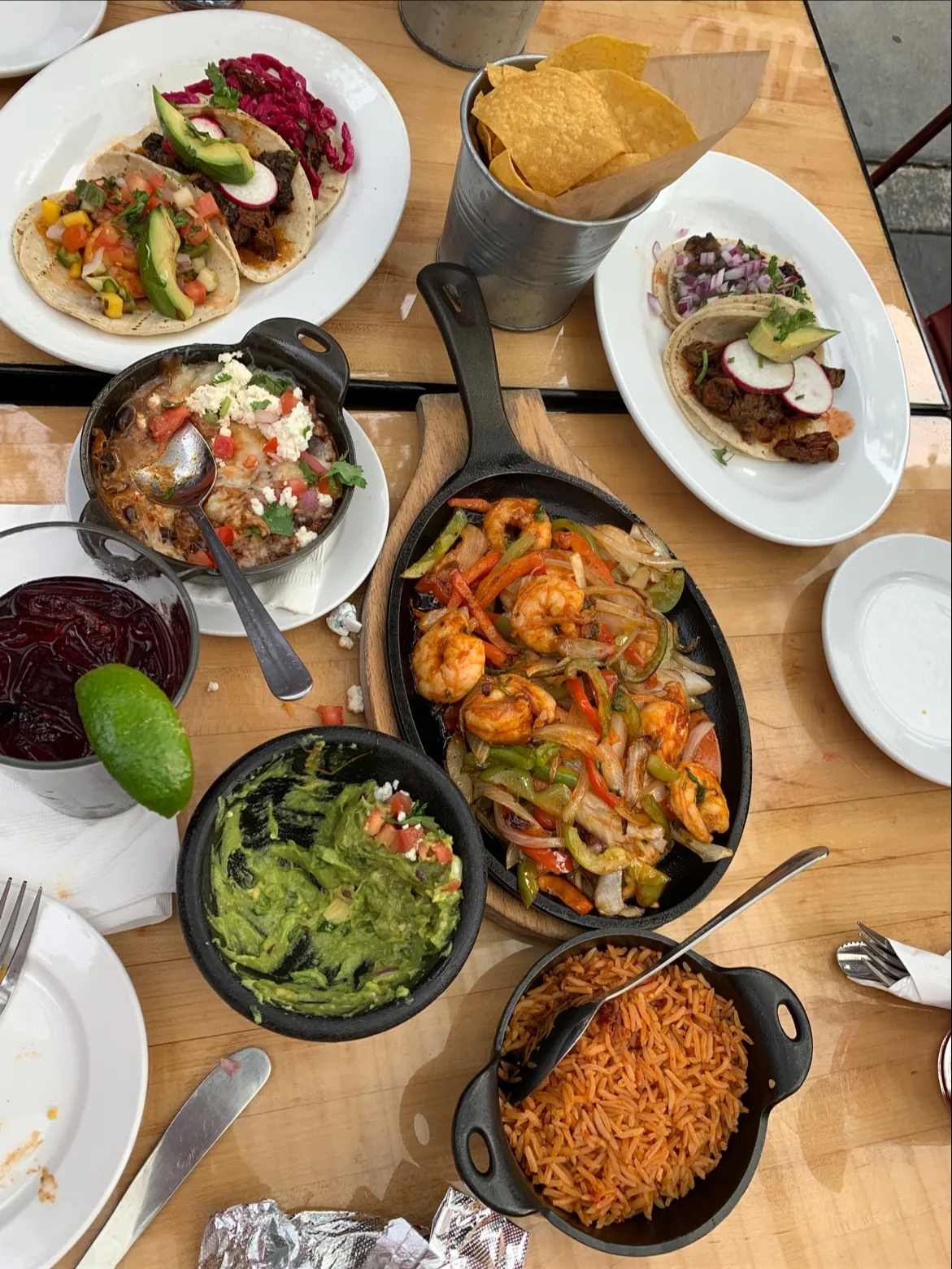 Papito Hayes: Restaurant Photograph