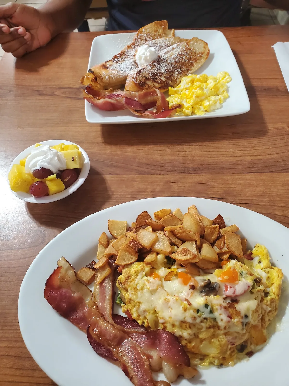The Broken Egg Cafe: Restaurant Food And Dining Photo