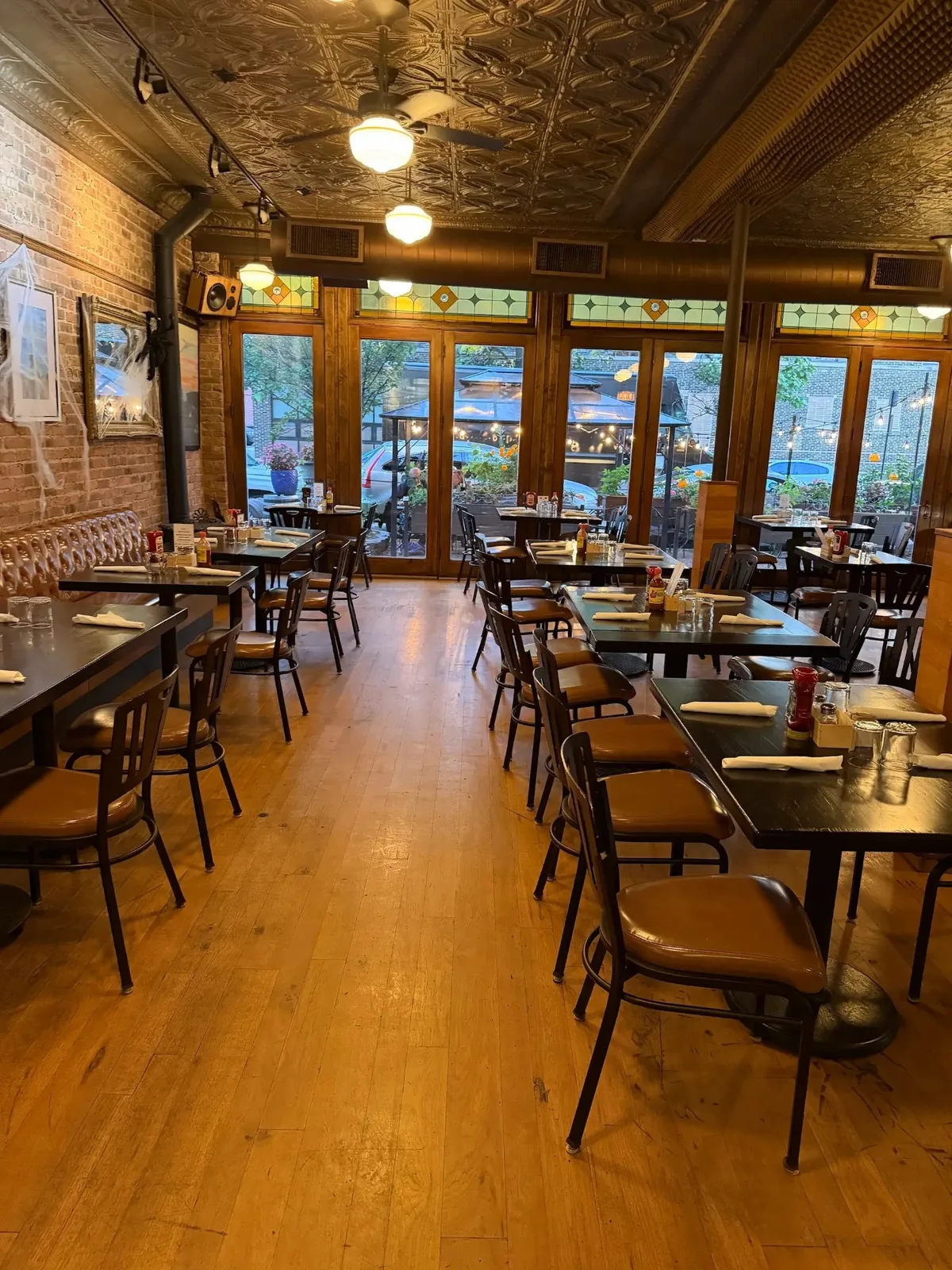 Port and Park: Restaurant Photograph