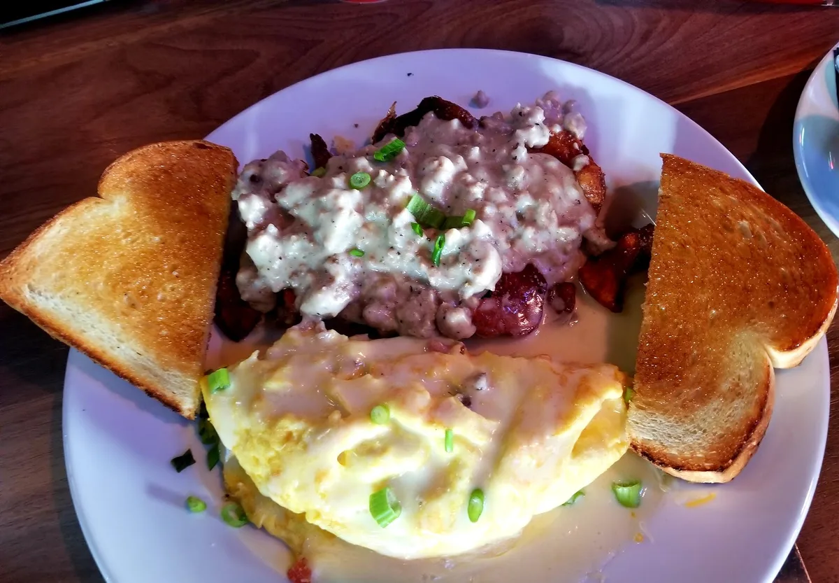 Gilroy's Kitchen + Pub + Patio: Restaurant Food And Dining Photo