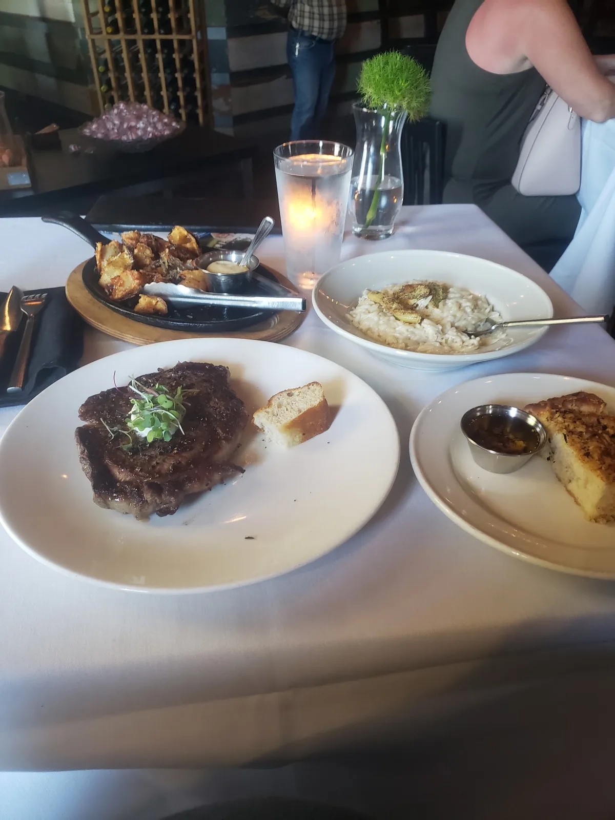 Queenie's Steakhouse: Restaurant Food And Dining Photo