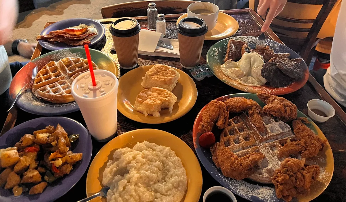 The Breakfast Klub: Restaurant Photograph