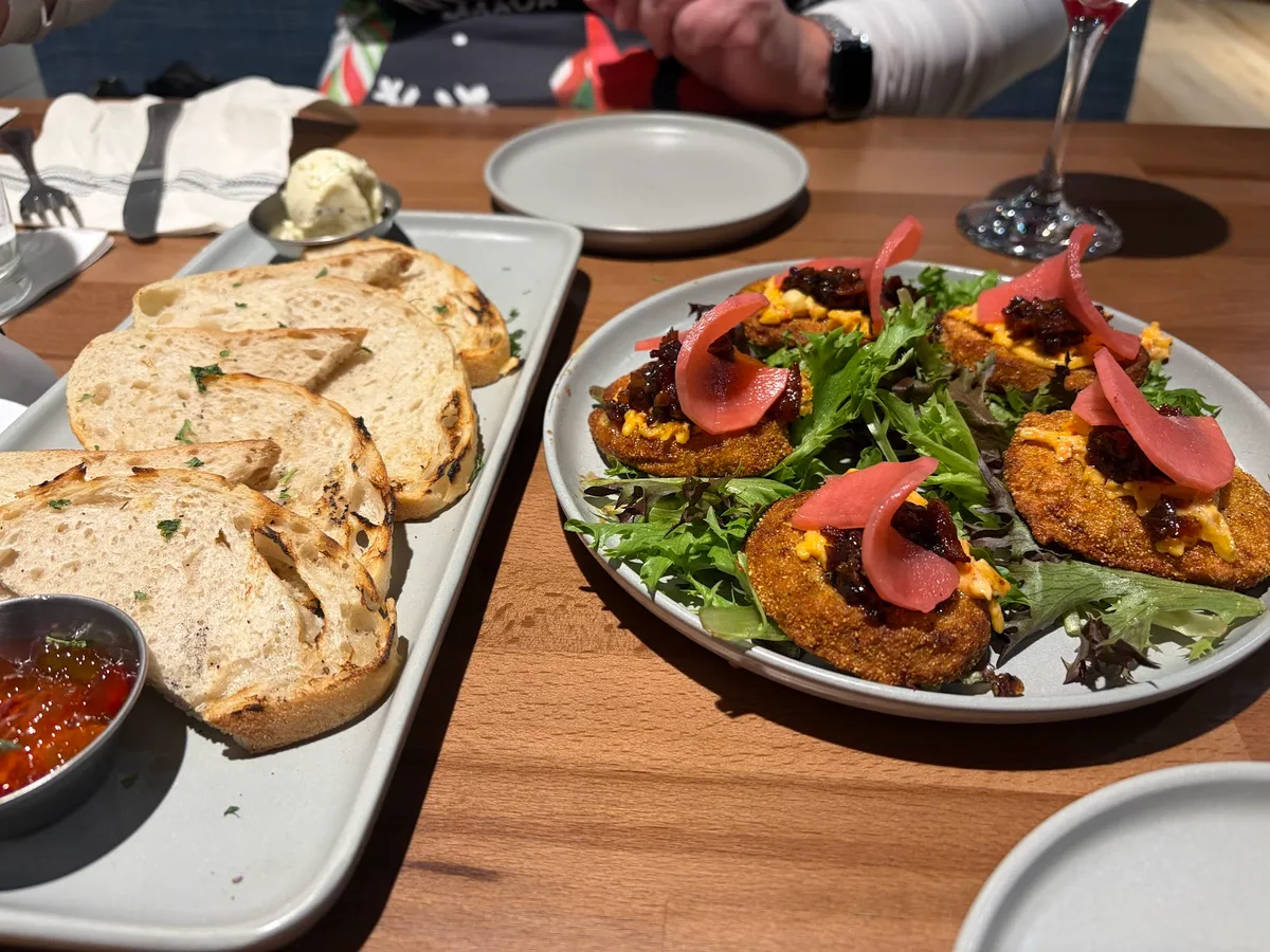 Bounty Farmhouse Kitchen & Tap: Restaurant Photograph