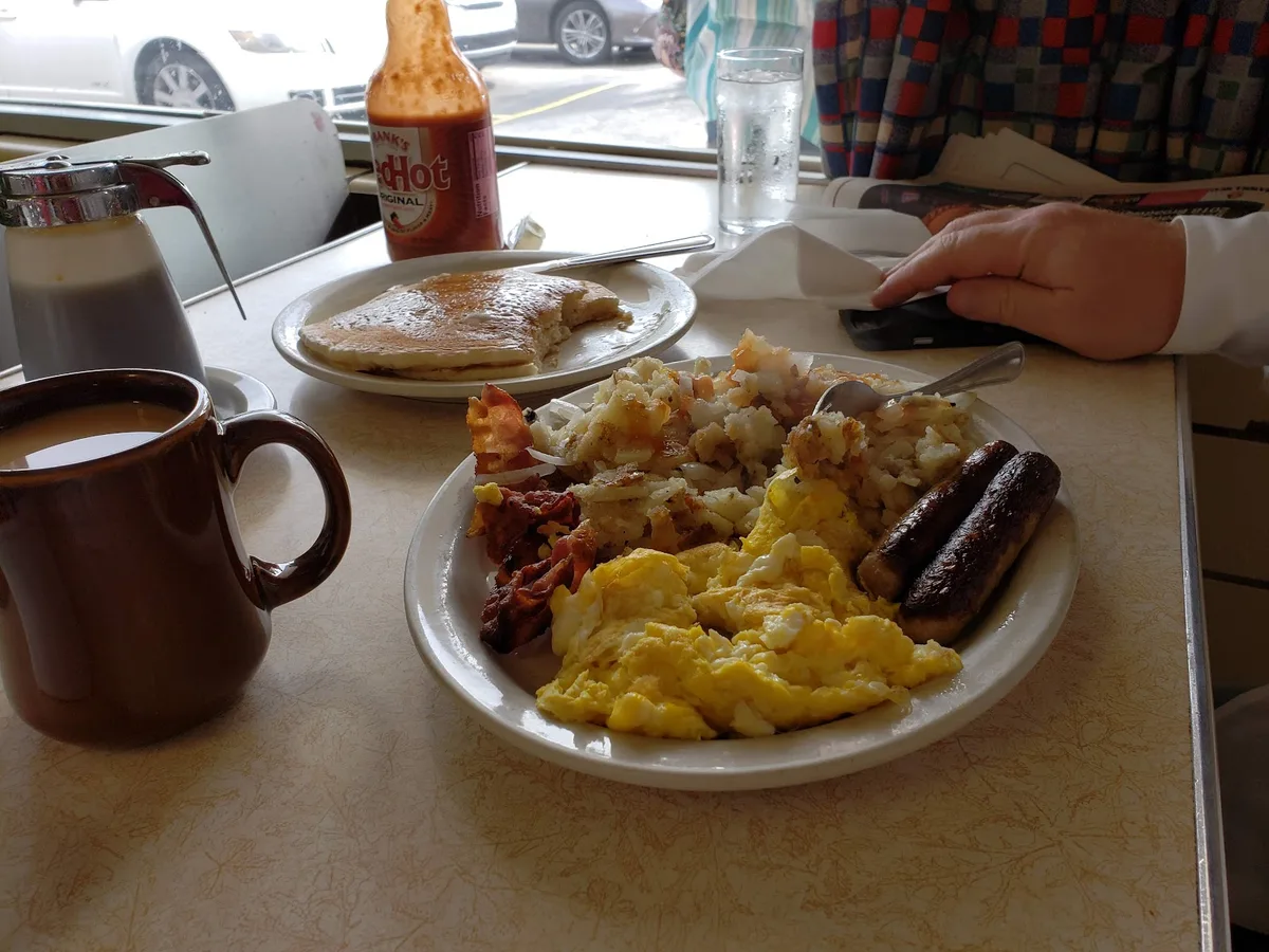 Schmucker's Restaurant: Restaurant Photograph