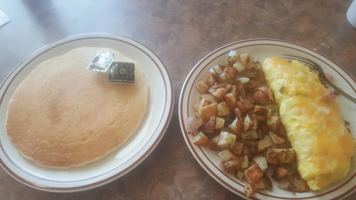 Susie's Westside Café: Restaurant Food And Dining Photo