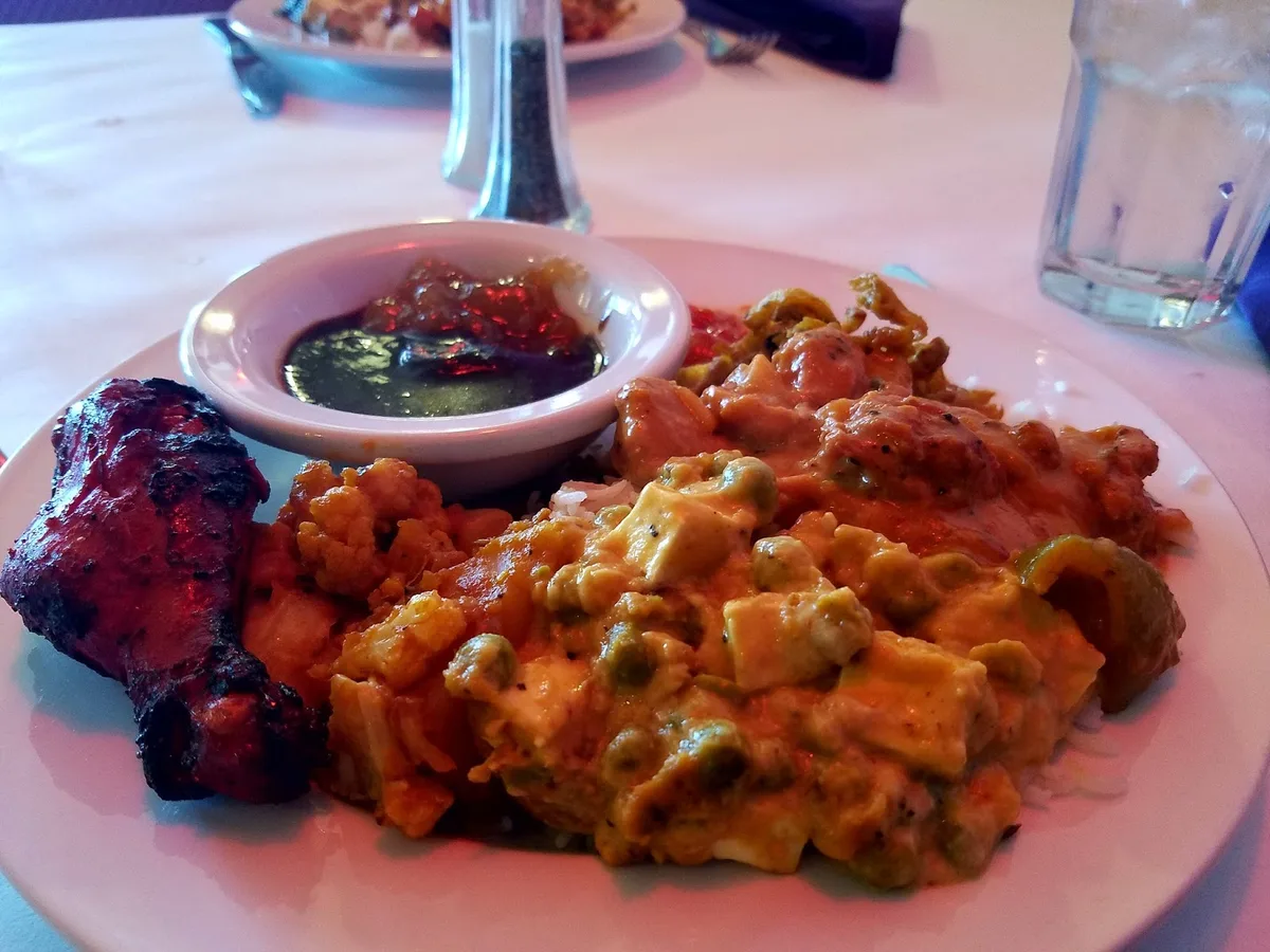 Rajmahal Indian Restaurant: Restaurant Food And Dining Photo